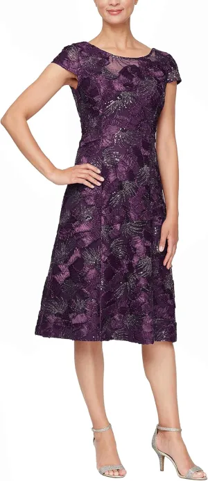 Alex Evenings Women's Short Embroidered Cocktail Dress, Wedding Guest (Petite and Regular Sizes)