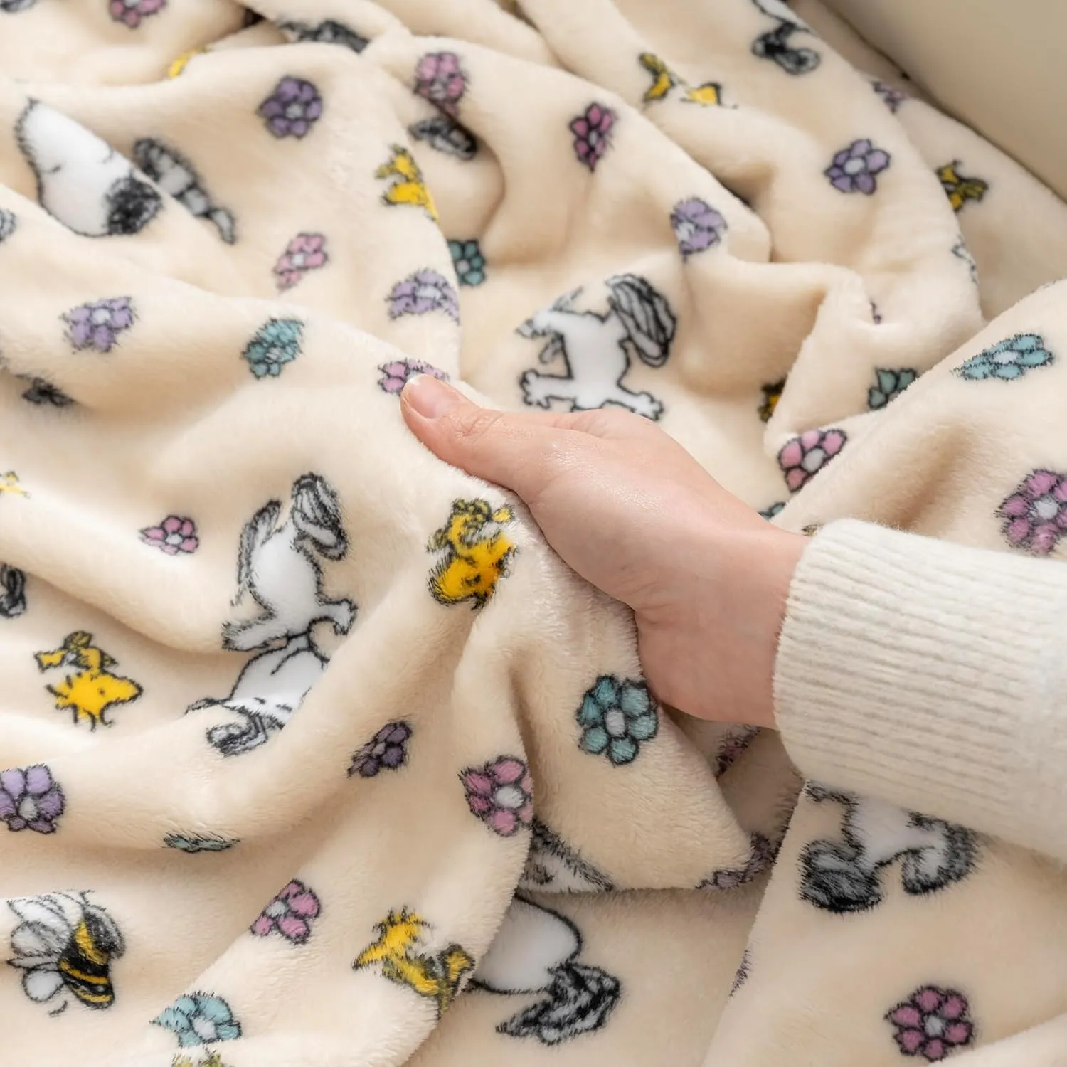Berkshire Blanket Peanuts® VelvetLoft® Cute Character Snoopy Plush Throw Blanket,Peanuts Woodstock Snoopy Spring Frolic Large Canvas,Throw 55 in x 70 in (Official Peanuts® Product)
