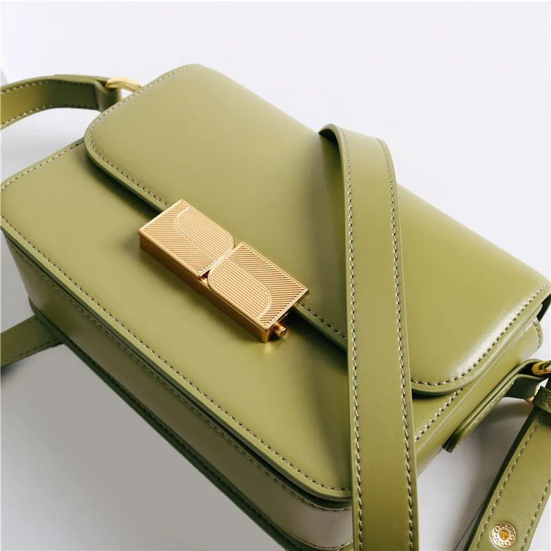 CHÂTEAUCHIC CLASSIC CROSSBODY BAG