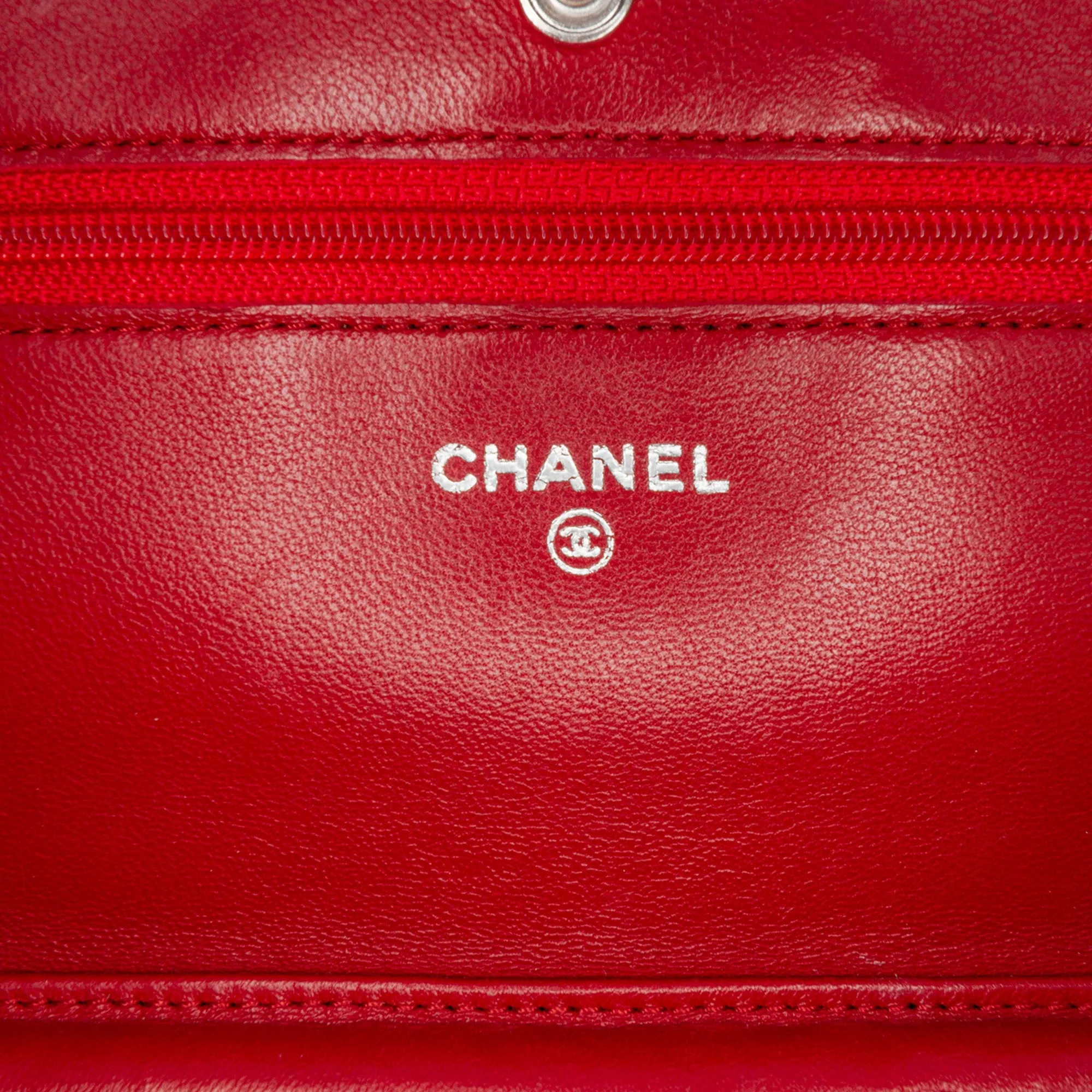 Classic Lambskin Wallet on Chain