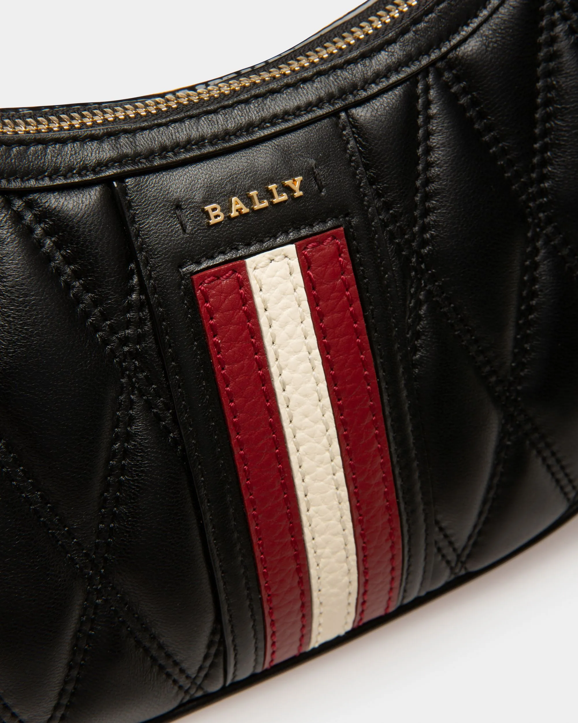 Deyr Leather Minibag In Black
