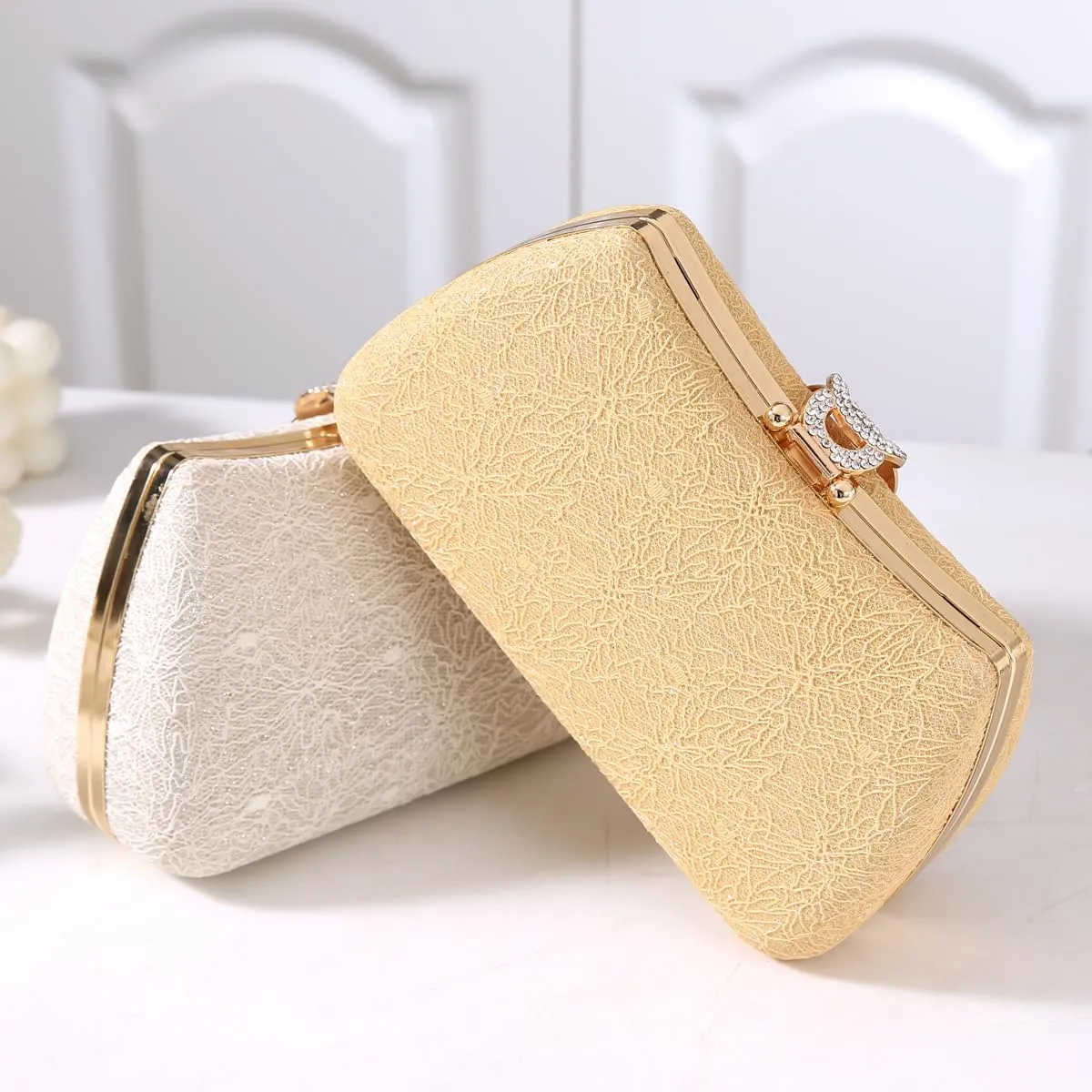 Dreubea Women's Fashion Evening Bag Rhinestone Decrated Clutch Handbag with Chain