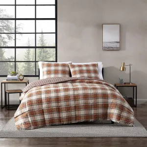 Eddie Bauer - Comforter Set, Reversible Alt Down Bedding with Matching Shams, Breathable Home Decor for All Seasons (Edgewood Red/Beige, Queen)
