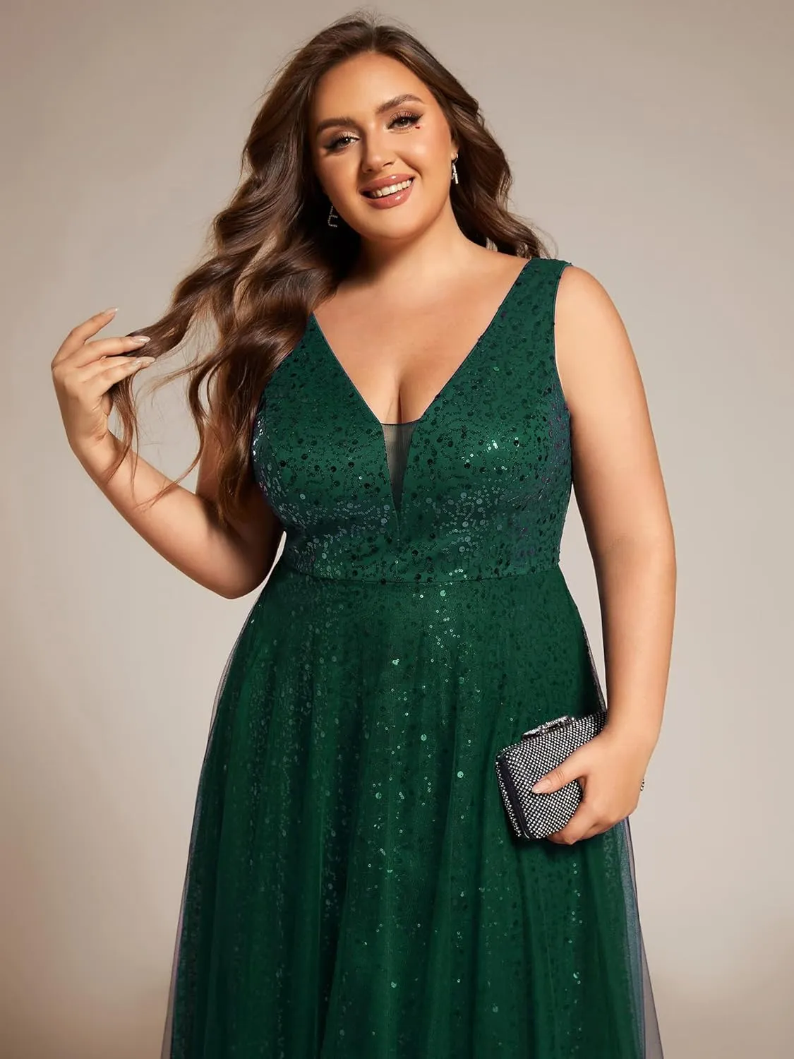 Ever-Pretty Plus Sparkle V Neck A Line Sleeveless Sequin Plus Size Prom Dresses Ball Gowns for Curvy Women 02163-DA