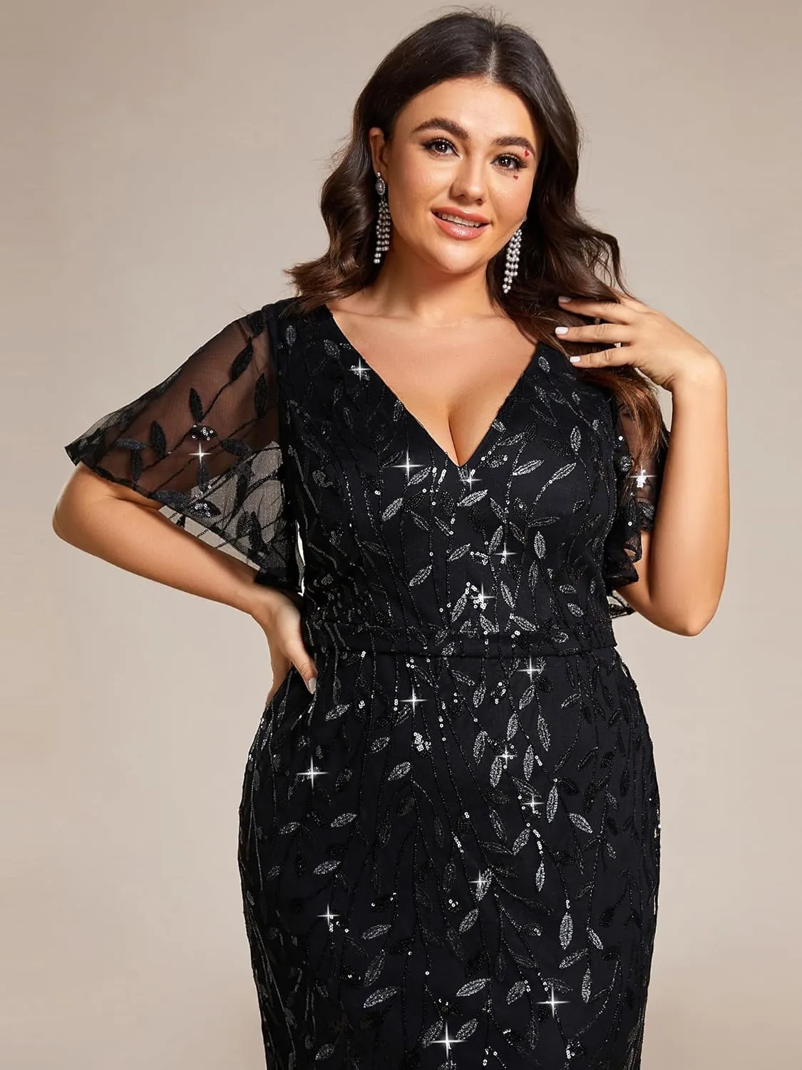 Ever-Pretty Women's V-Neck Curvy Embroidery Formal Dresses Plus Size Sequin Mother of The Bride Dresses 0692-PZUSA