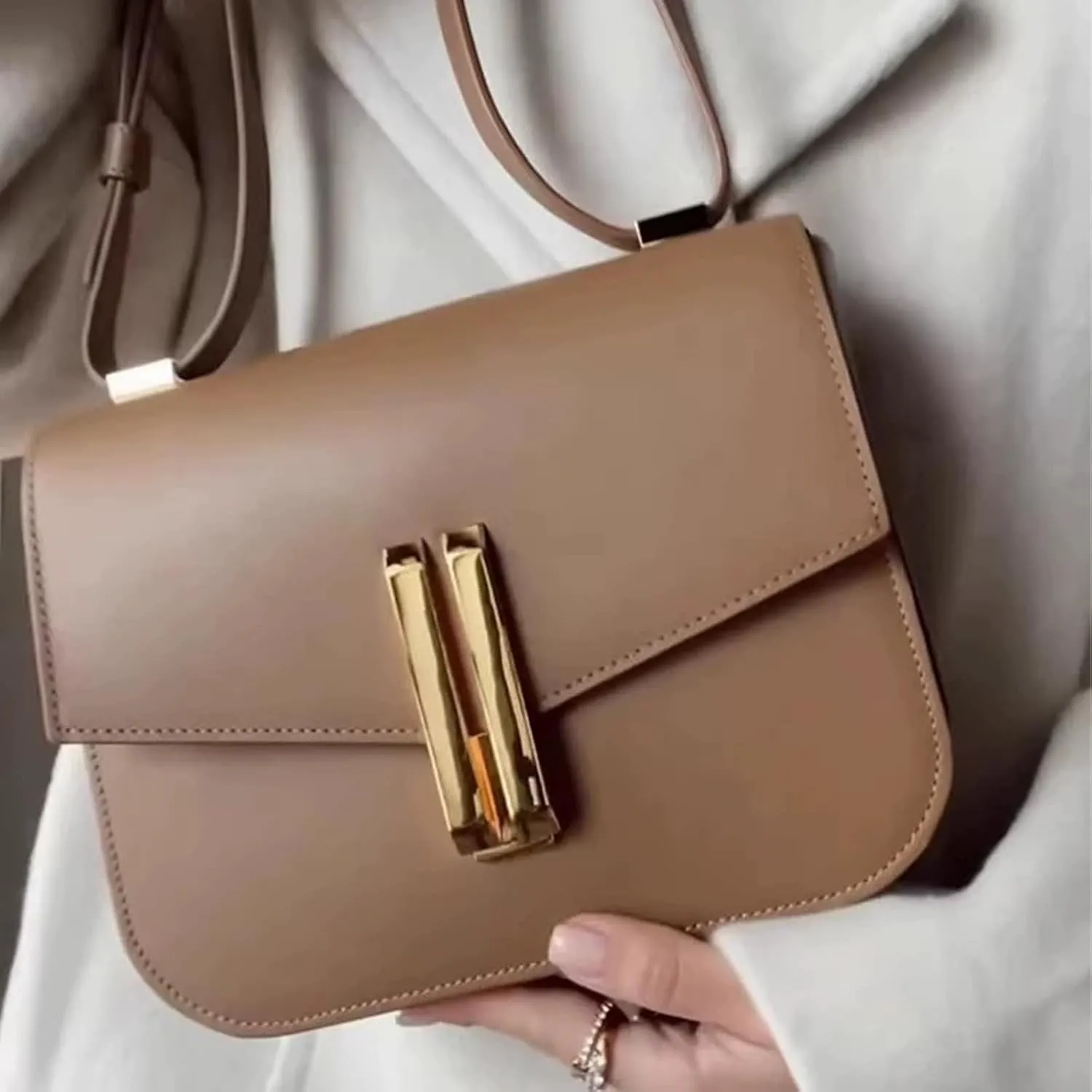 Fashion Classic Leather Shoulder Bag, Small Mini Luxury Crossbody Purse,Lightweight waterproof，with Adjustable Strap