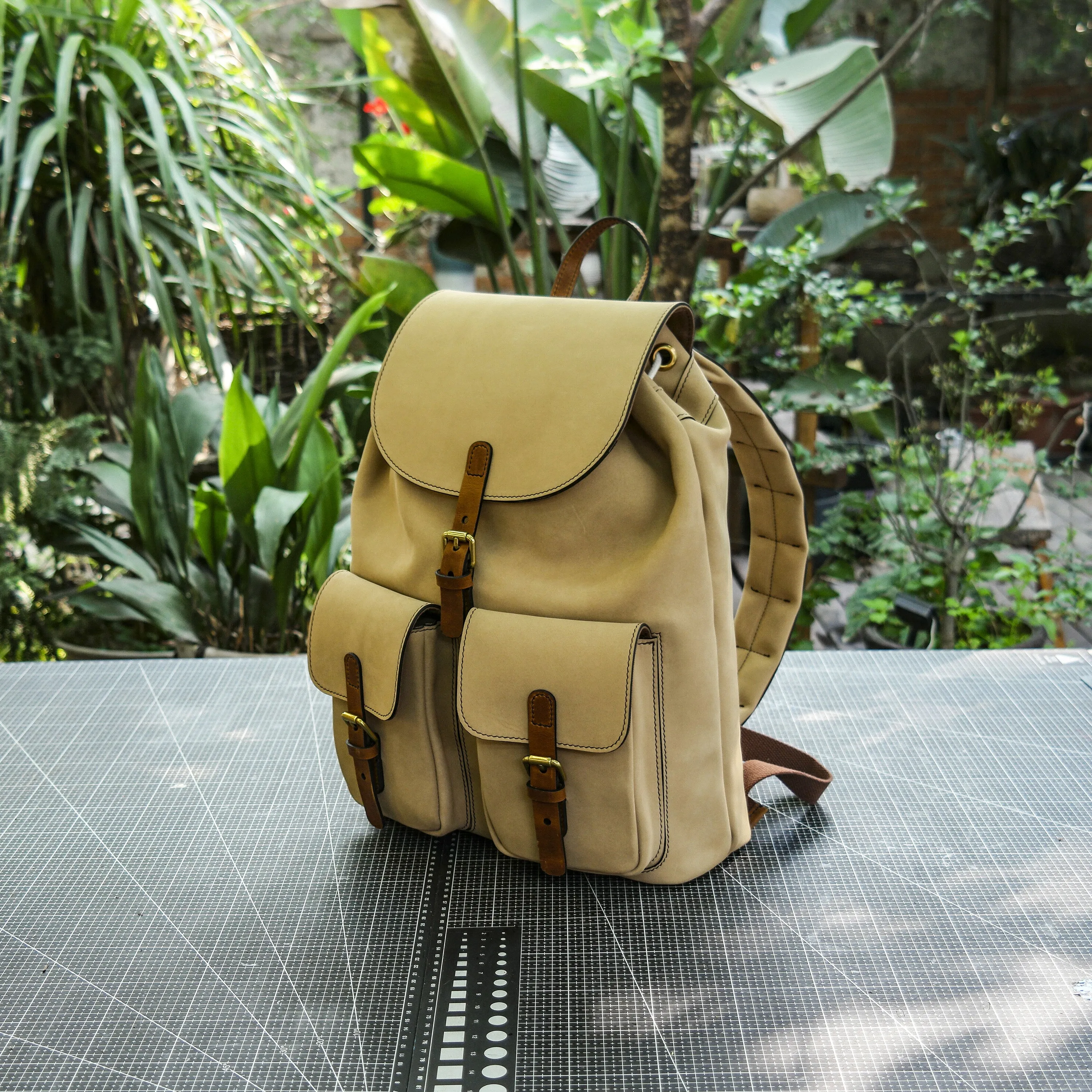 Frosted cowhide backpack/Commuting backpack/Casual fashion backpack