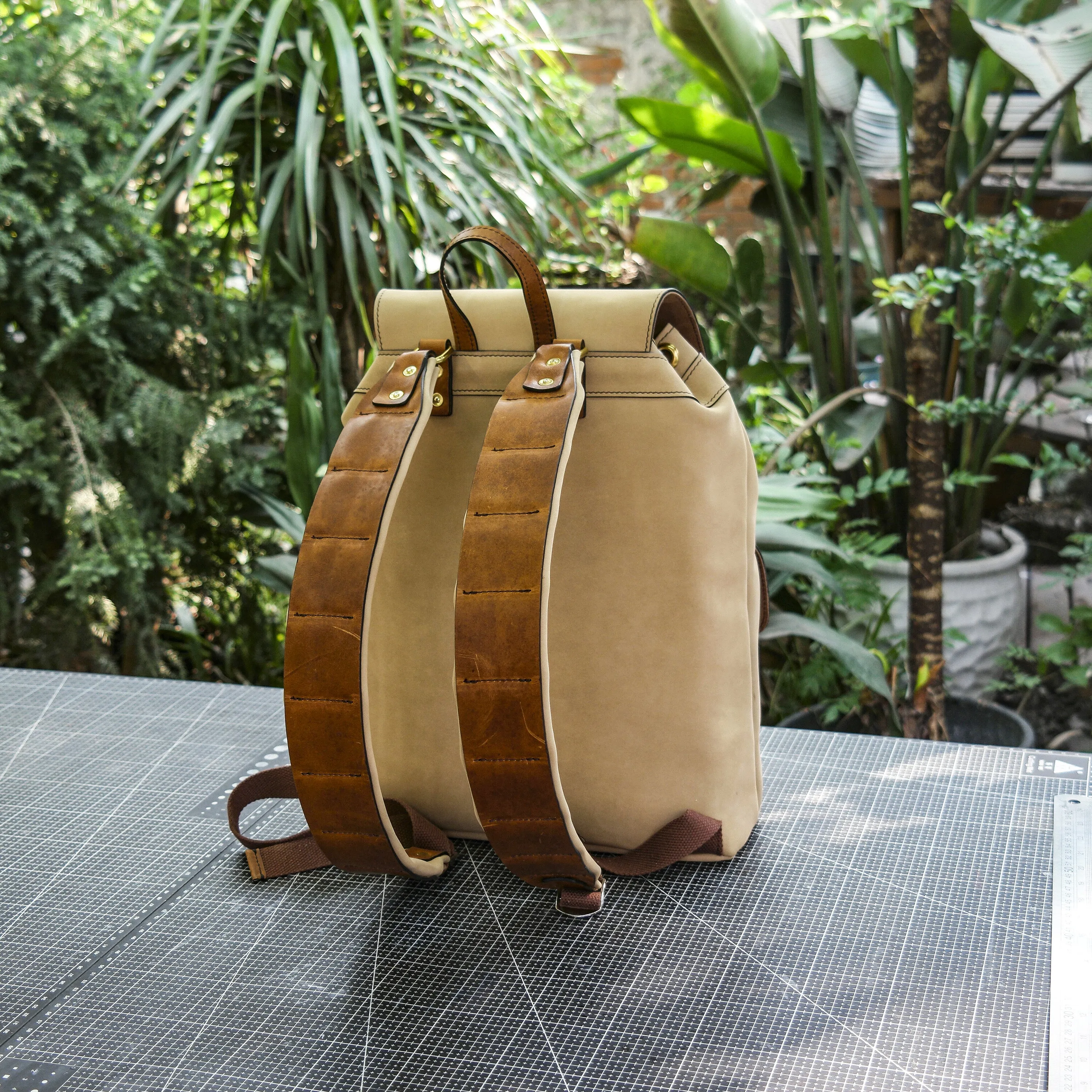 Frosted cowhide backpack/Commuting backpack/Casual fashion backpack