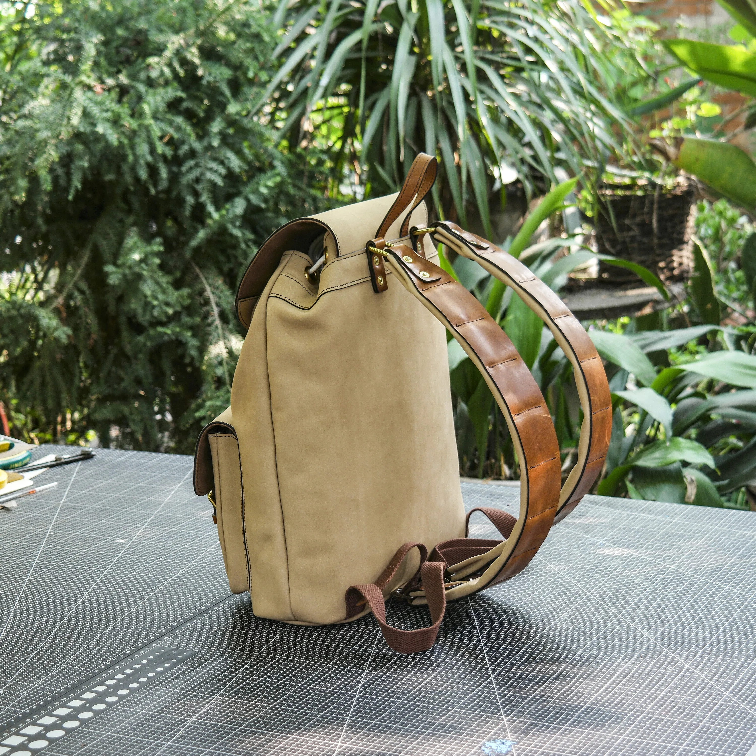 Frosted cowhide backpack/Commuting backpack/Casual fashion backpack