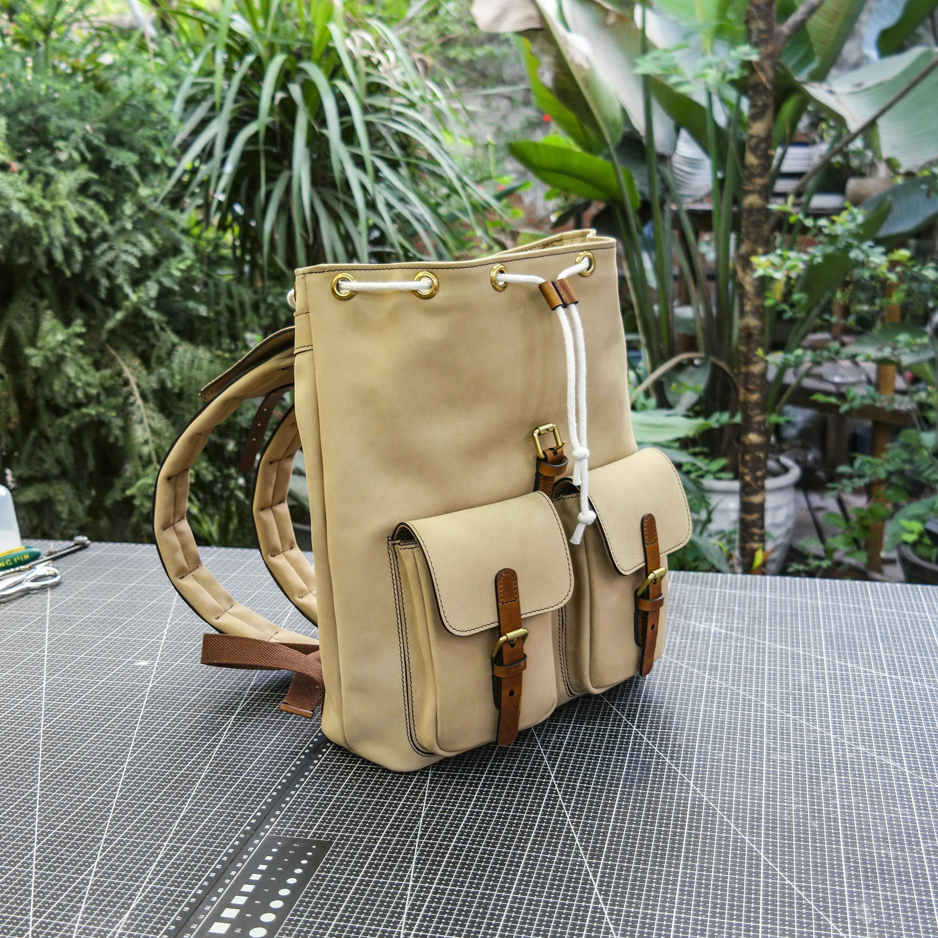 Frosted cowhide backpack/Commuting backpack/Casual fashion backpack