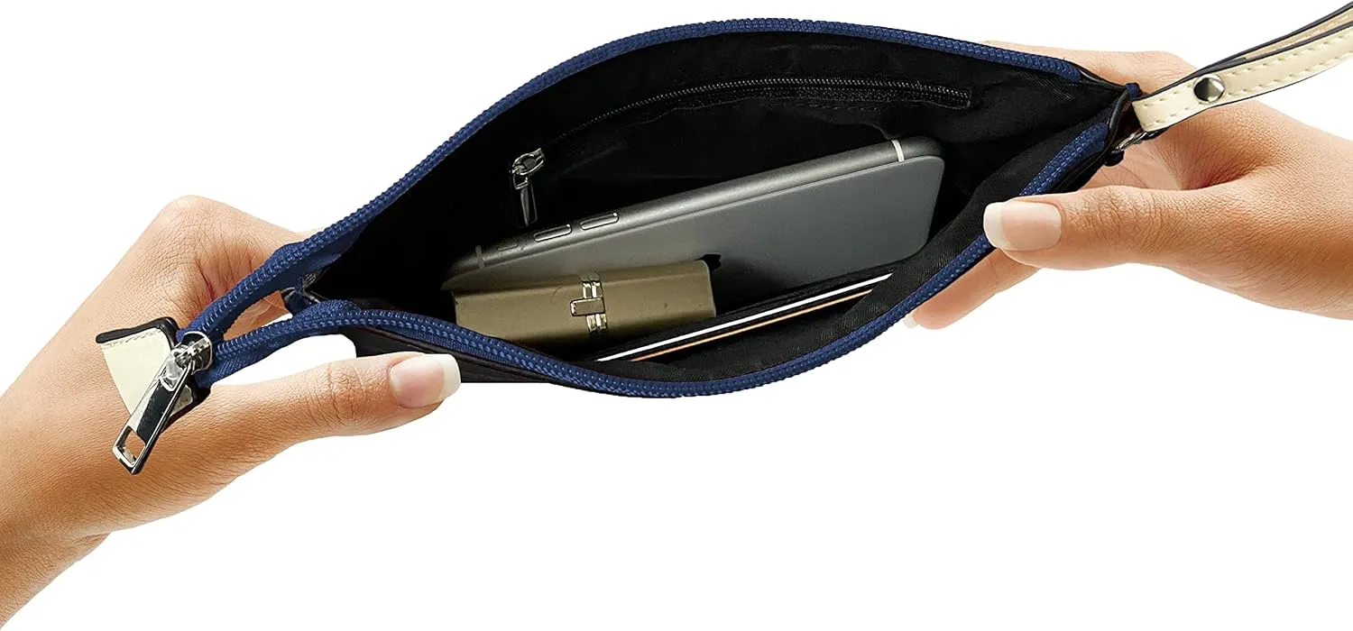 Littlearth NFL Womens NFL Victory Wristlet