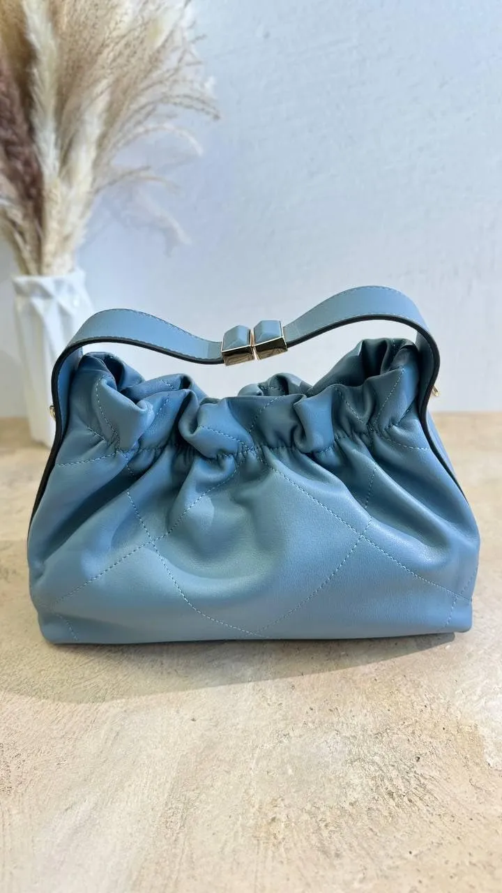 Luxe Élégance – The Icon of Style in a Leather Interpretation