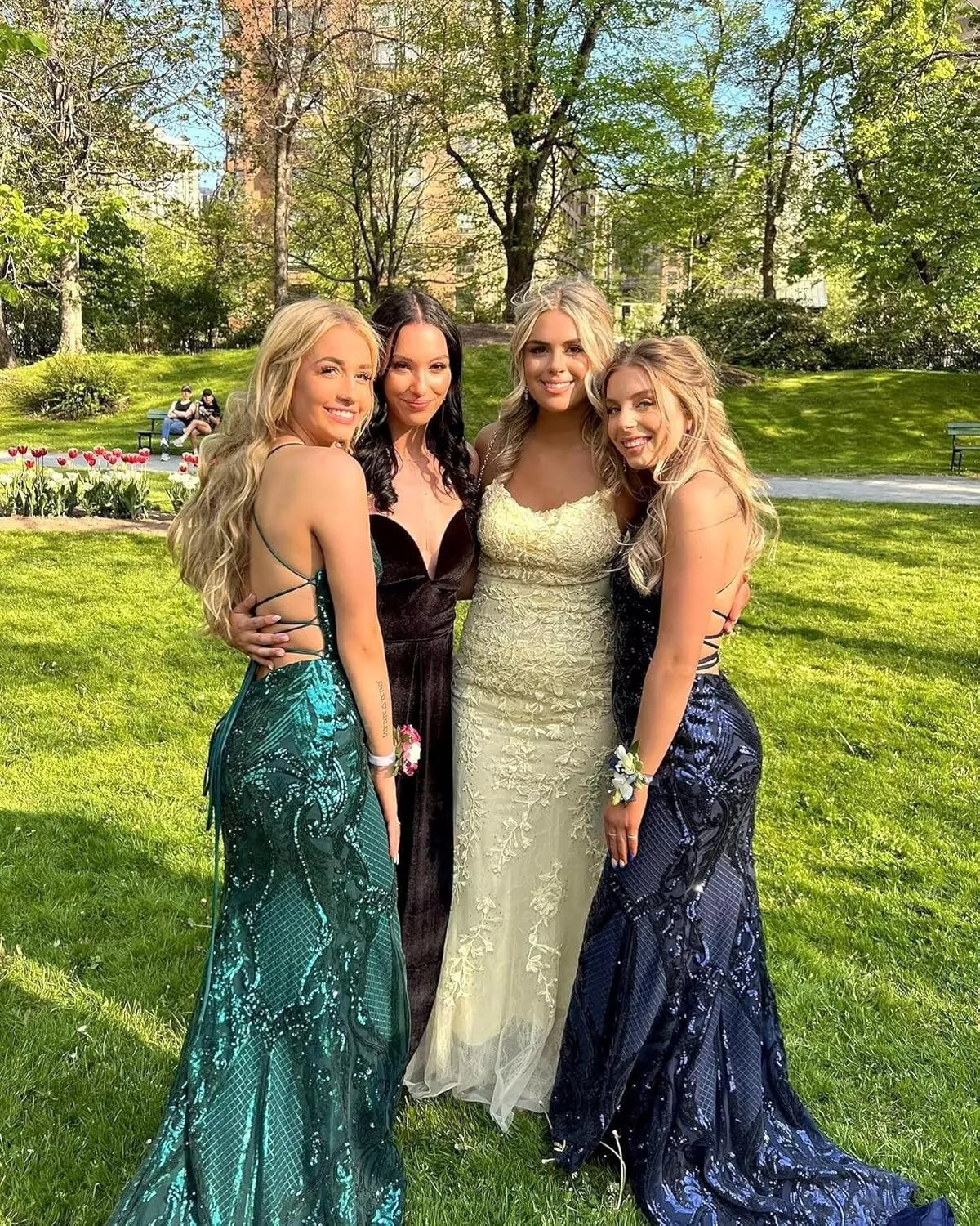 MAGGCIF Mermaid Sequin Prom Dresses for Women with Slit V Neck Sparkly Long Formal Evening Party Gown