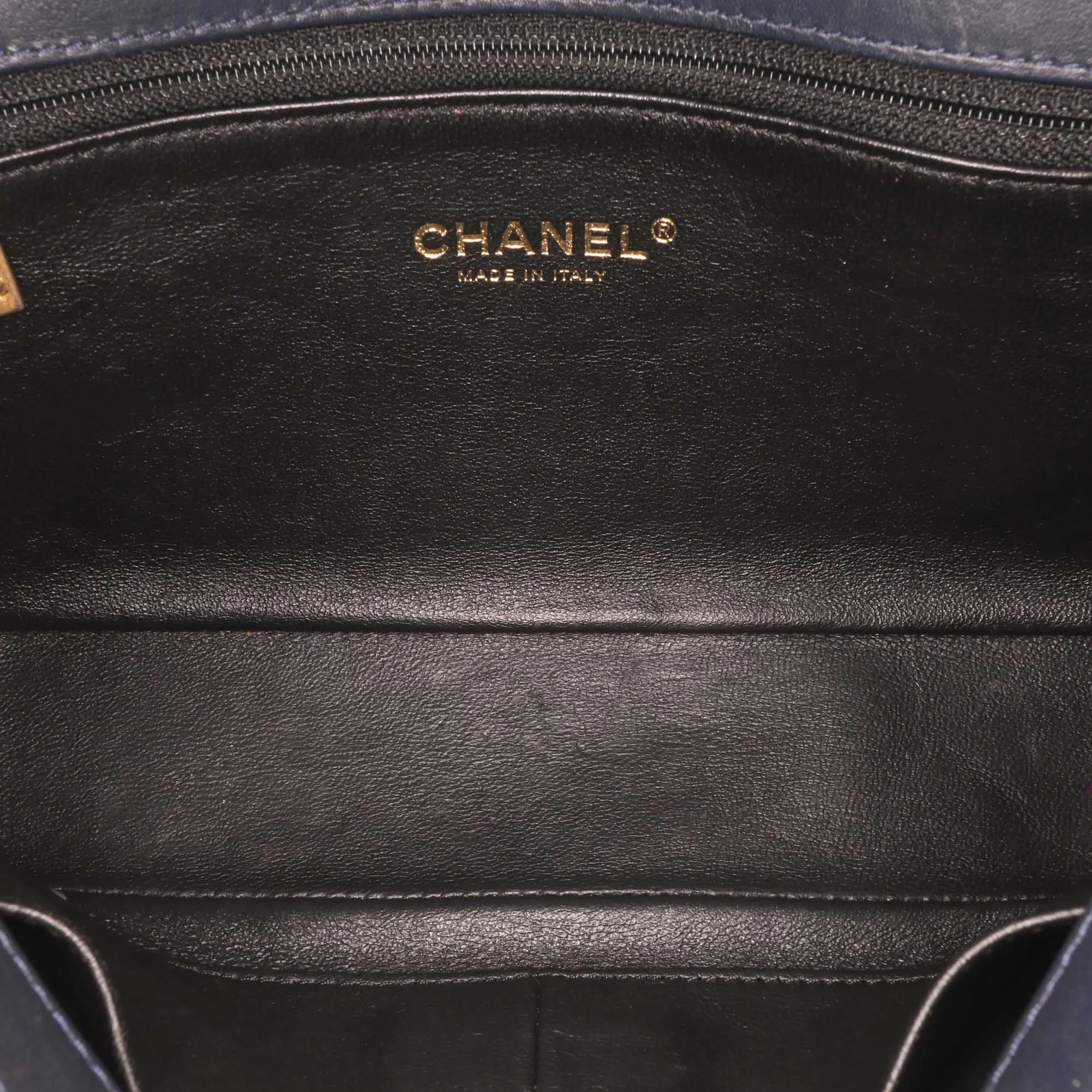 Medium Bicolor Caviar CC Filigree Flap