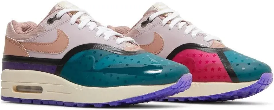 Nike Women's Modern