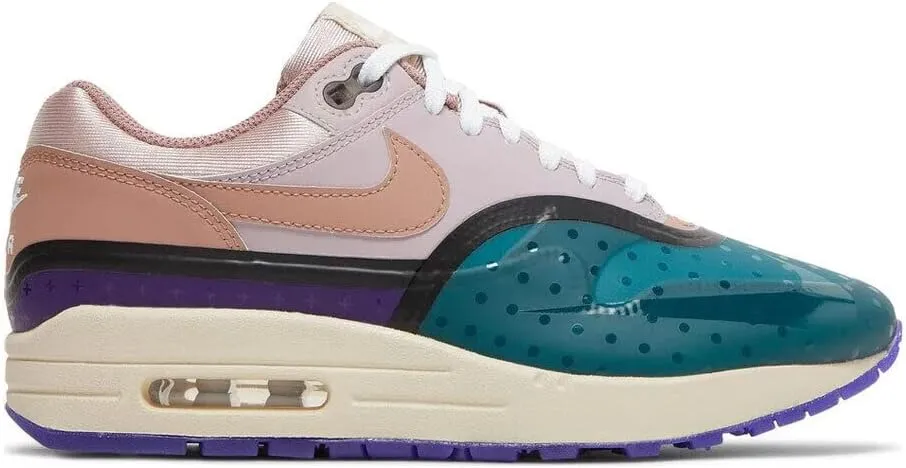 Nike Women's Modern