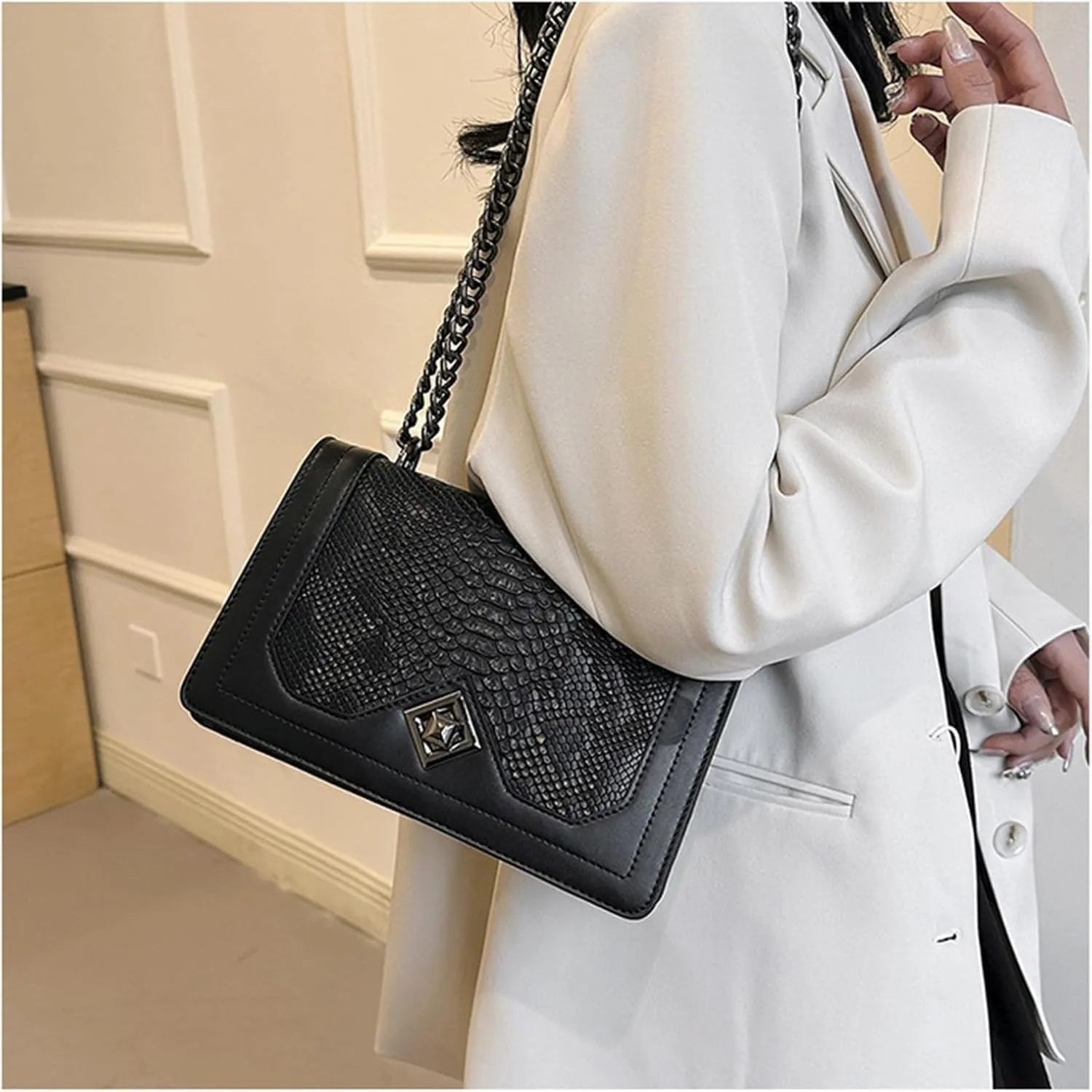 PU Leather Snakeskin Print Crossbody Chain Shoulder Bag, Fashion-Retro Women's Bag, Shoulder Bag (Black)