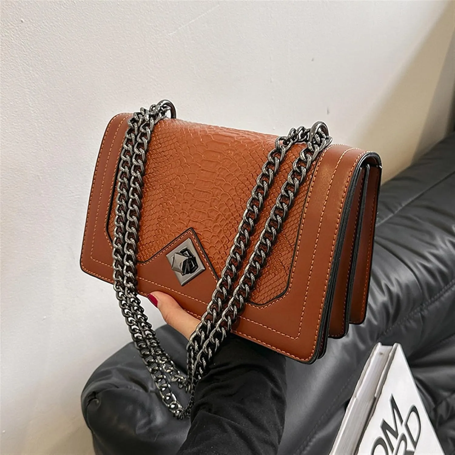 PU Leather Snakeskin Print Crossbody Chain Shoulder Bag, Fashion-Retro Women's Bag, Shoulder Bag (Brown)