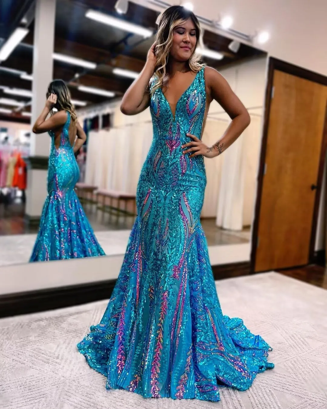 RSOETOO Women's Sequin Prom Dress 2025 Long Bodycon Formal Dresses for Teens V Neck Ball Gowns RO143