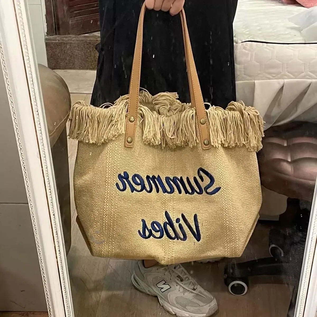 Tote handbag large capacity canvas women's shoulder bag beach bag tassel embroidery niche design temperament (khaki)