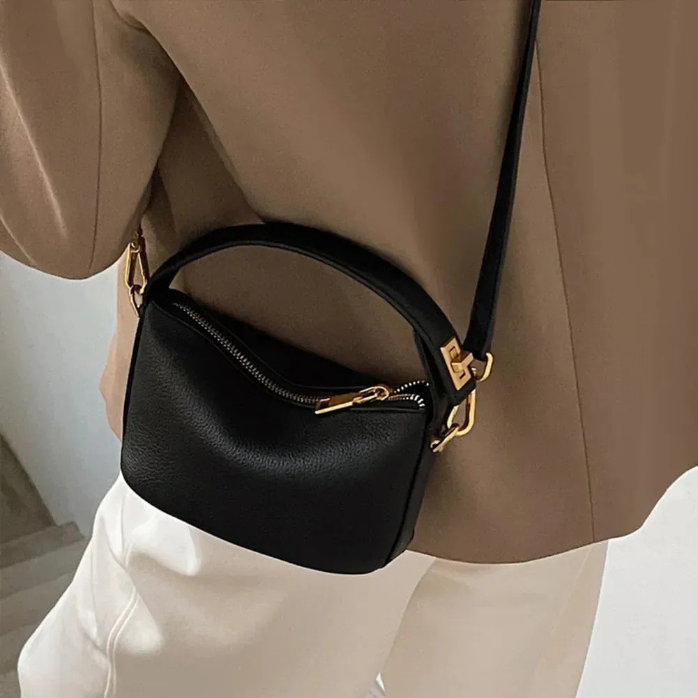 TrendTote Clutch