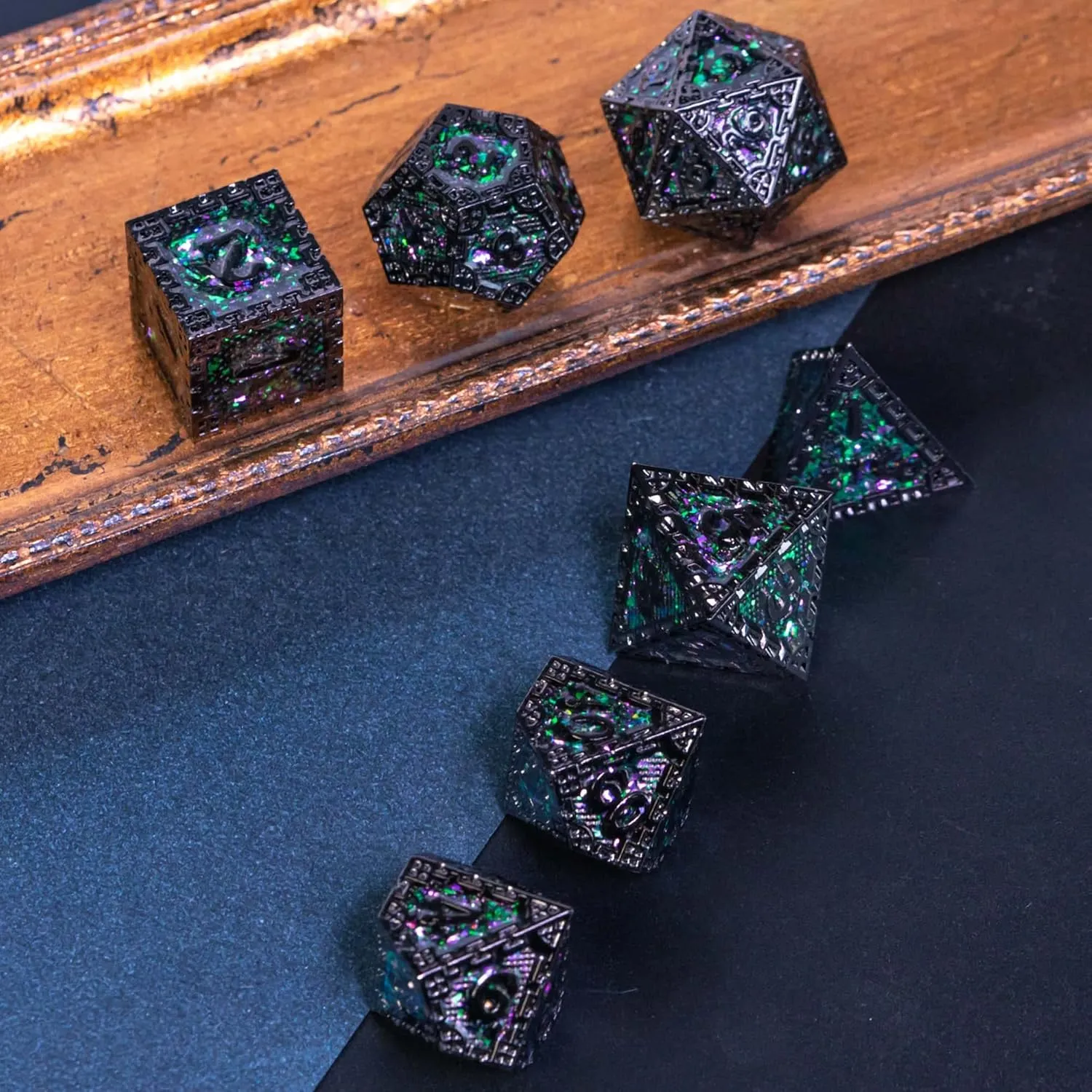 UDIXI Metal DND Dice Set, 7PCS Polyhedral D&D Dice Set Dragon d and d Dice for Dungeons and Dragons Role Playing Dice Game and Other Tabletop Game (Green Sequins)
