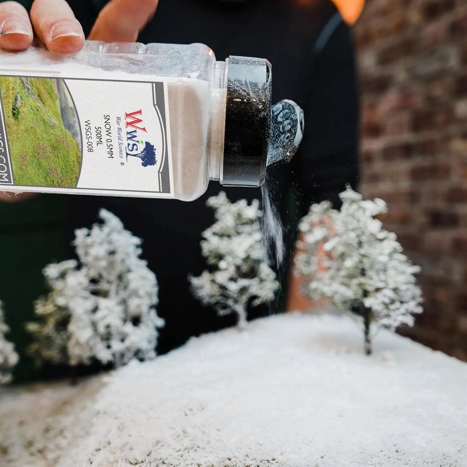 WWScenics | 0.5mm Snow Scatter | 1000ml Can | WSG1-089 | Realistic Model Scenery Material