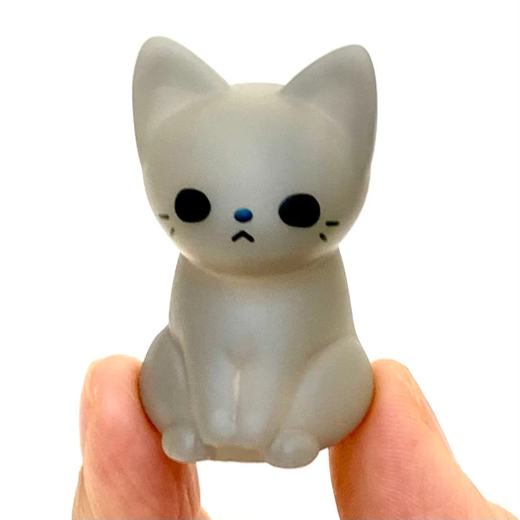 X 70887 CAT FIGURINES-DISCONTINUED