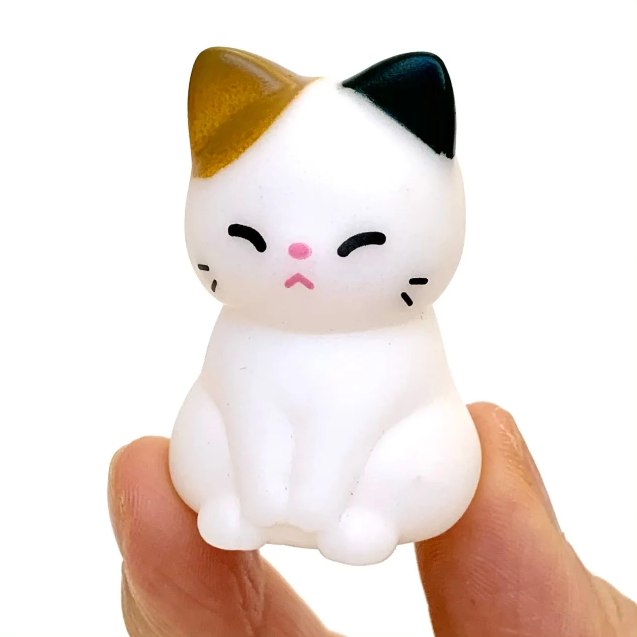 X 70887 CAT FIGURINES-DISCONTINUED
