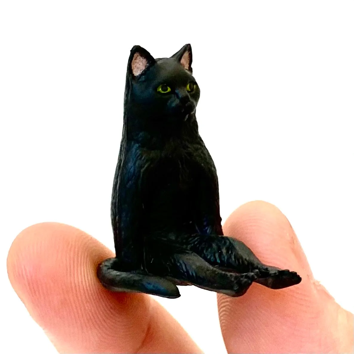X 70891 SITTING CATS FIGURINES-DISCONTINUED