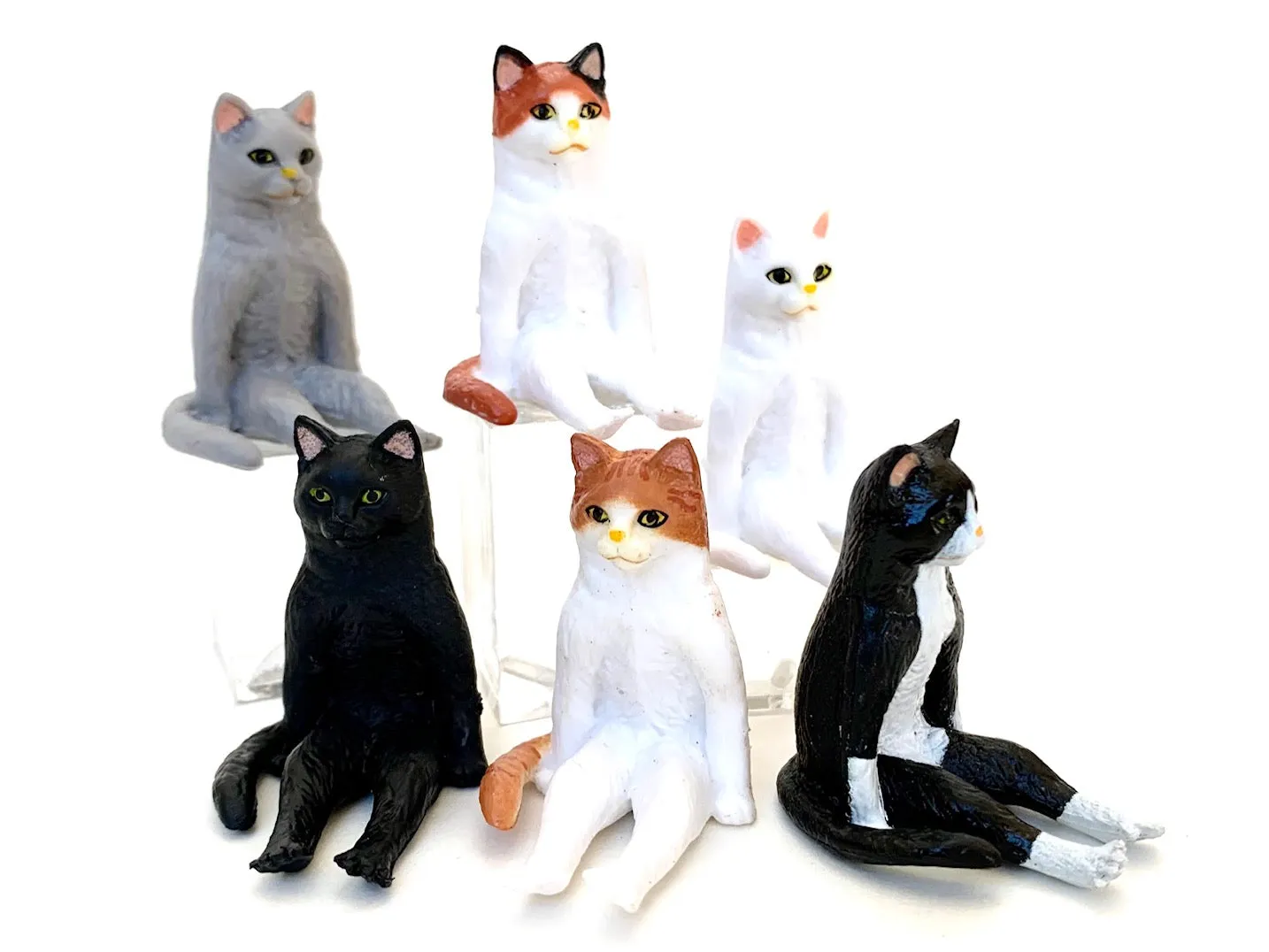 X 70891 SITTING CATS FIGURINES-DISCONTINUED
