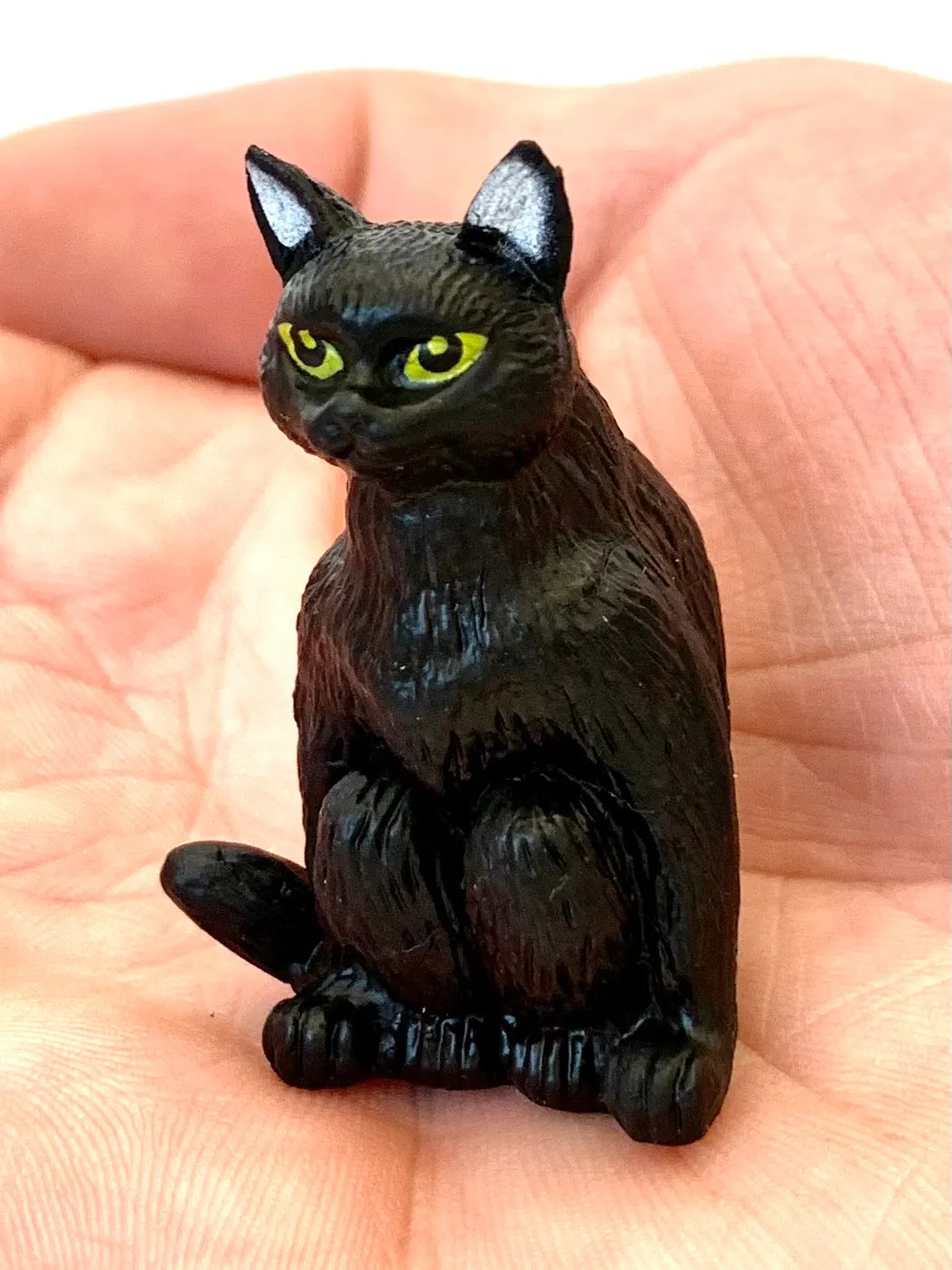 X 70892 SQUATTING CATS FIGURINES-DISCONTINUED