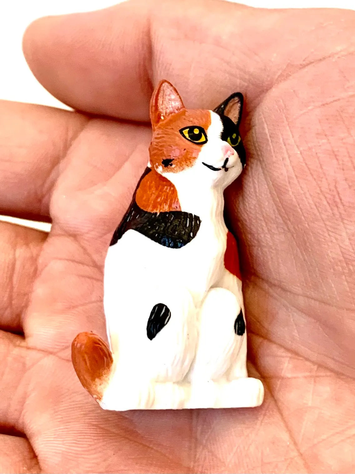 X 70892 SQUATTING CATS FIGURINES-DISCONTINUED