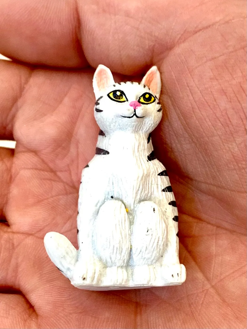 X 70892 SQUATTING CATS FIGURINES-DISCONTINUED
