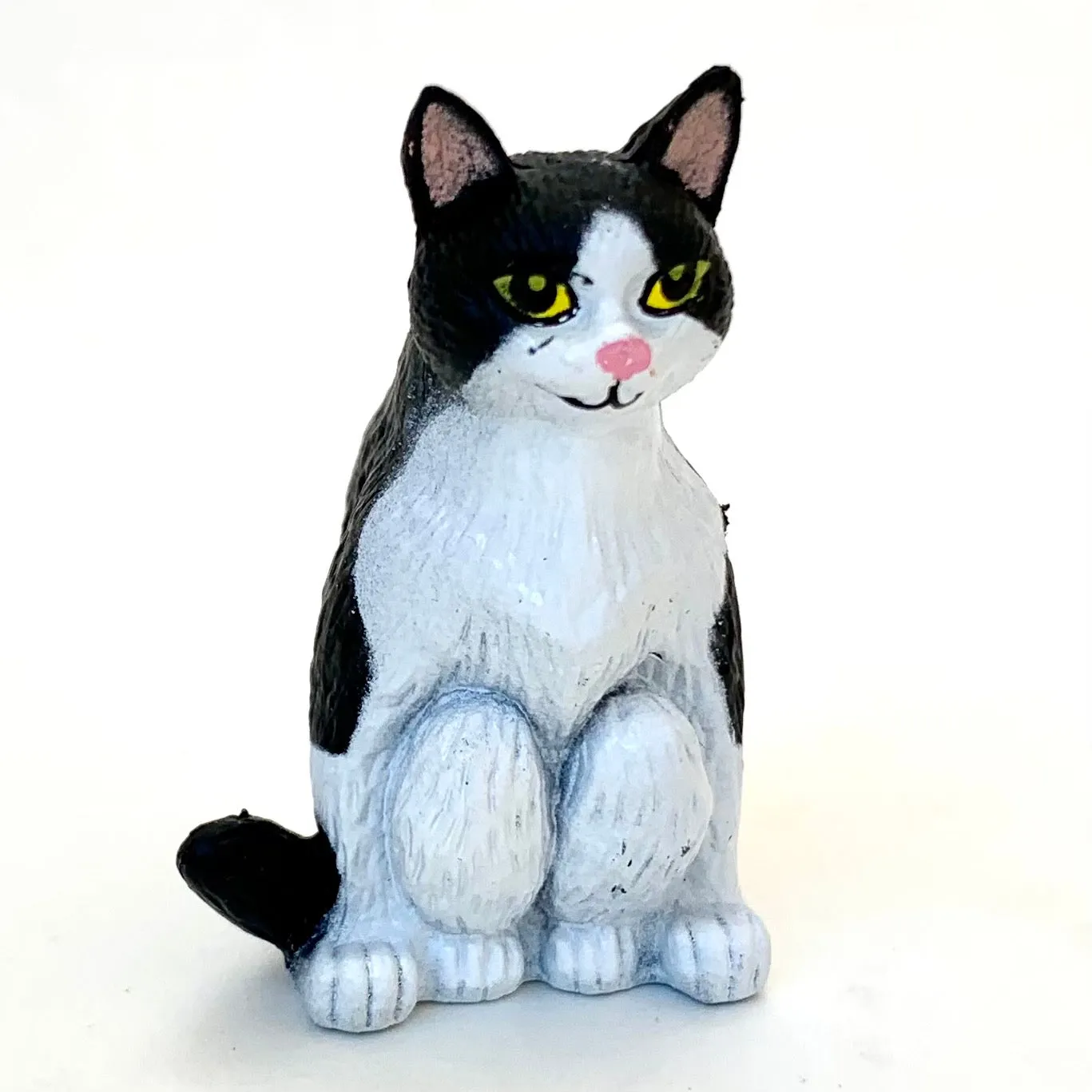 X 70892 SQUATTING CATS FIGURINES-DISCONTINUED