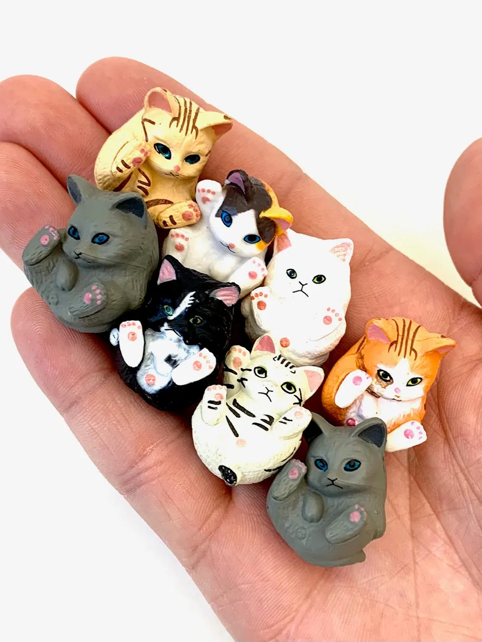 X 70893 CURLING CATS FIGURINES-DISCONTINUED