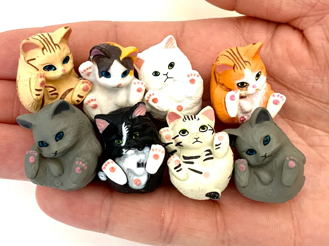 X 70893 CURLING CATS FIGURINES-DISCONTINUED