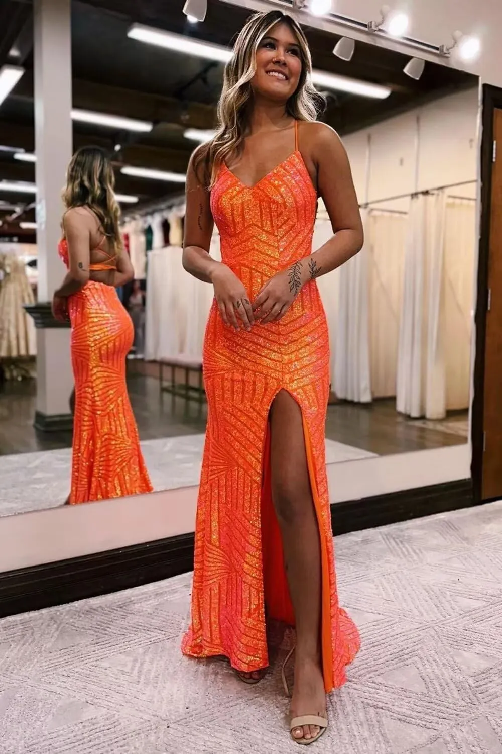 YOFF Sequin V Neck Mermaid Prom Dresses Sparkly Formal Dress Spaghetti Strap Evening Gowns YO095